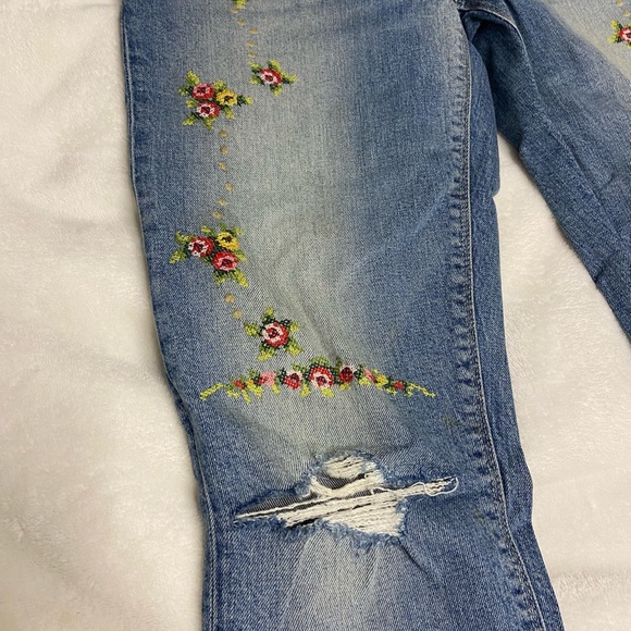 ‘Ava’ lucky brand skinny jeans with flowers embroidery - Picture 2 of 4